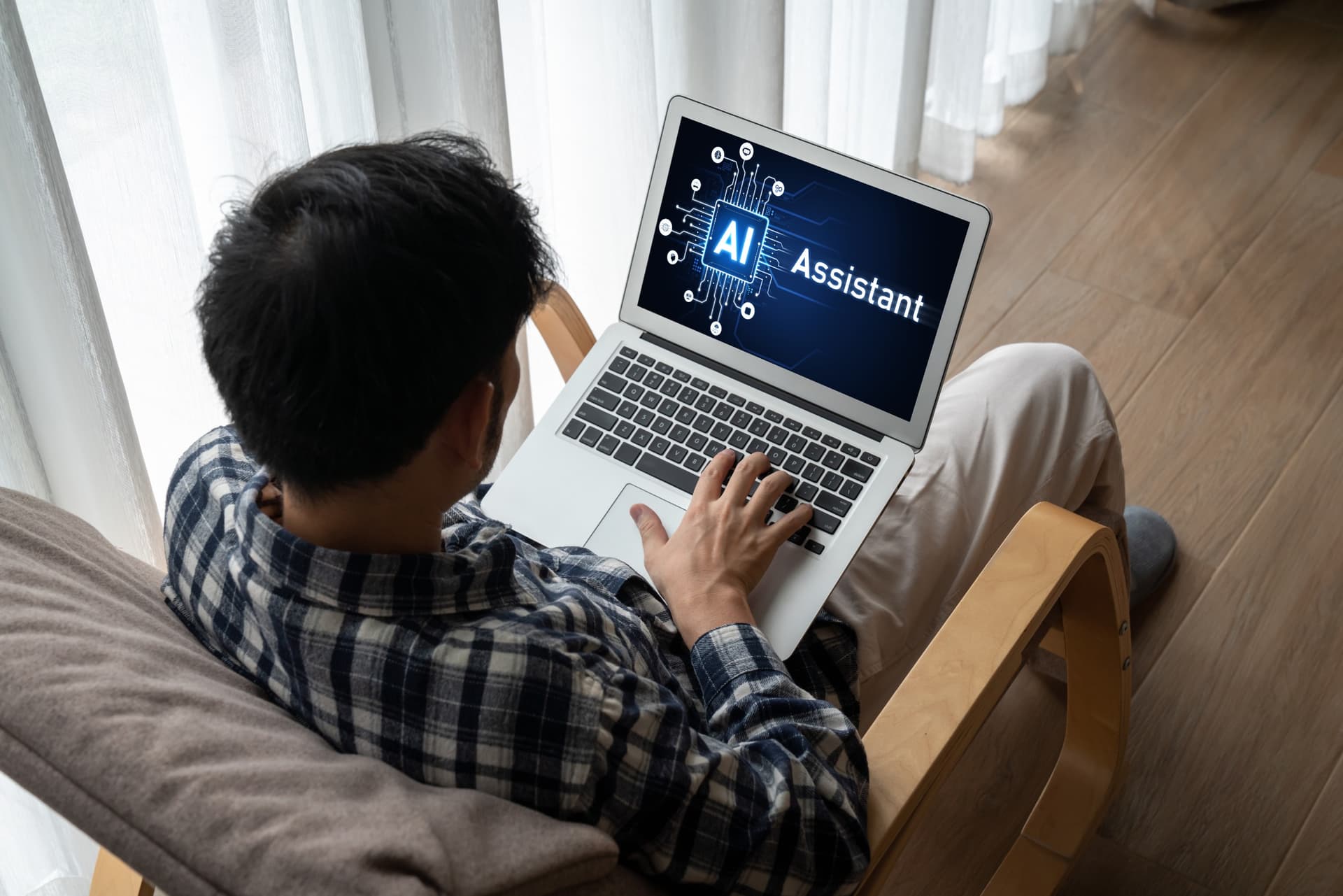 10 Essential Features of an Effective AI Assistant